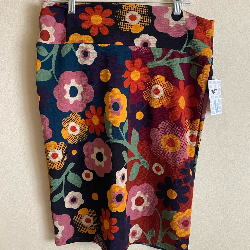 NWT Lularoe Pencil Skirt - XL